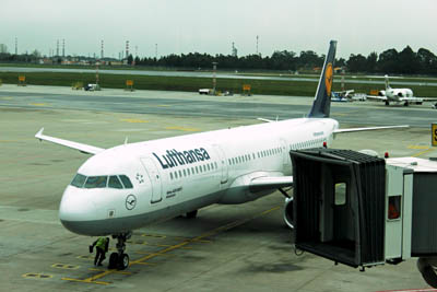 November 2014 | D-AIDH | Airbus A321-231 | Lufthansa | Flughafen Porto (LPPR)