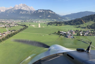 August 2022 | Anflug auf den Flugplatz St. Johann in Tirol (LOIJ) mit dem Wilden Kaiser im Hintergrund
